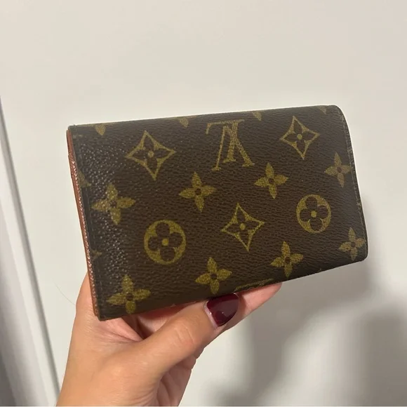 Louis Vuitton Coffrefort Wallet - Picture 2 of 12